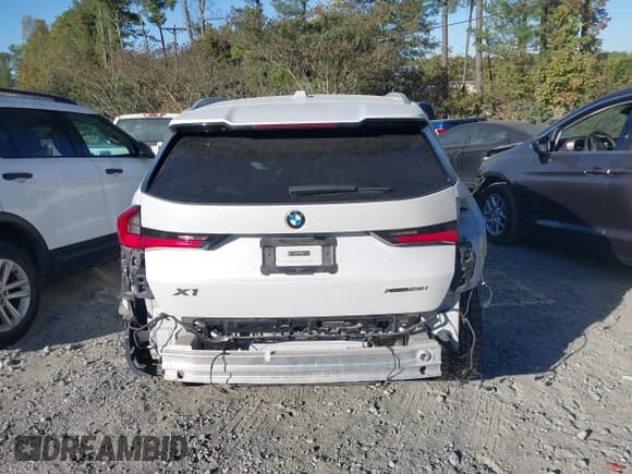 ✅ 2023 BMW X1 xDrive28i • VIN: WBX73EF01P5X66698 • Лот: 43484979. Опубликован ранее на IAAI с пробегом 40 217 миль. Бесплатный доступ к архиву аукционных продаж из США и подробный отчёт об истории автомобиля на DreamBid. Изображение 16.