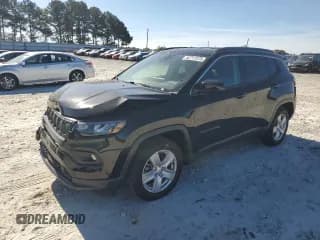 ✅ 2022 Jeep Compass Latitude • VIN: 3C4NJCBBXNT225233 • Lot: 82717375. Listed on Copart with 28,949 mi. Free auction sales archive from the USA and detailed vehicle history report at DreamBid. Image 1.
