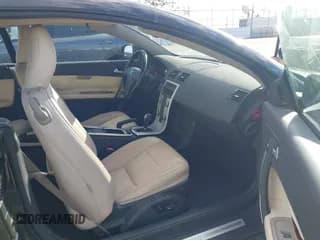 ✅ 2011 Volvo C70 • VIN: YV1672MC6BJ108927 • Lot: 43517736. Wystawiony na IAAI z przebiegiem 183 156 mil. Bezpłatny archiwum sprzedaży aukcyjnych z USA i szczegółowy raport historii pojazdu na DreamBid. Zdjęcie 5.