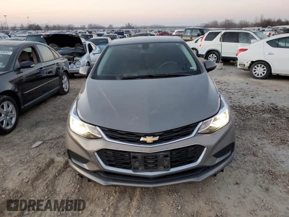 ✅ 2017 Chevrolet Cruze LT • VIN: 1G1BE5SM2H7260273 • Lot: 72065672. Listed on Copart with 79,392 mi. Free auction sales archive from the USA and detailed vehicle history report at DreamBid. Image 5.