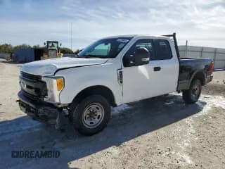 ✅ 2017 Ford F-250 XLT • VIN: 1FT7X2A62HED58949 • Lot: 87356484. Listed on Copart with 180,805 mi. Free auction sales archive from the USA and detailed vehicle history report at DreamBid. Image 1.