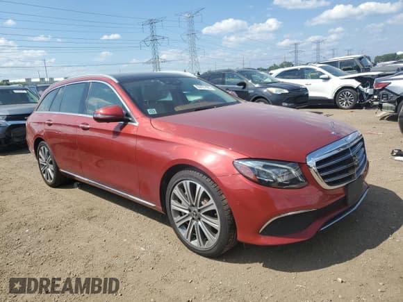 ✅ 2019 Mercedes-Benz E 450 • VIN: WDDZH6JB7KA592759 • Лот: 68437425. Опубликован ранее на Copart с пробегом 72 101 миль. Бесплатный доступ к архиву аукционных продаж из США и подробный отчёт об истории автомобиля на DreamBid. Изображение 4.