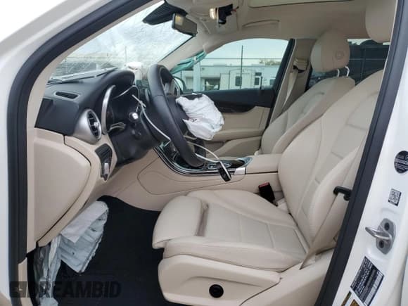 ✅ 2021 Mercedes-Benz GLC 300 • VIN: W1N0G8EB4MV314126 • Lot: 82700845. Listed on Copart with 29,256 mi. Free auction sales archive from the USA and detailed vehicle history report at DreamBid. Image 7.