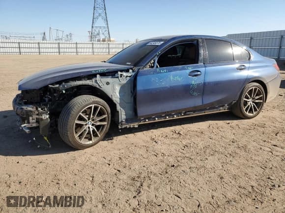 ✅ 2022 BMW 3 Series 330i • VIN: 3MW5R1J06N8C48649 • Lot: 84245375. Listed on Copart with 40,673 mi. Free auction sales archive from the USA and detailed vehicle history report at DreamBid. Image 1.