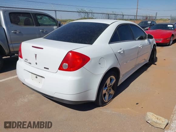 ✅ 2010 Pontiac G6 1SB • VIN: 1G2ZA5E05A4140456 • Lot: 42545153. Wystawiony na IAAI z przebiegiem 195 544 mil. Bezpłatny archiwum sprzedaży aukcyjnych z USA i szczegółowy raport historii pojazdu na DreamBid. Zdjęcie 4.