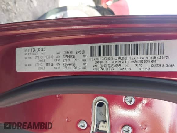 2018 Ram 1500 Express z VIN 1C6RR7FT2JS307996, wystawiony jako IAAI lot #43360537 z przebiegiem 81 154 mil mil oraz . Historia ofert i sprzedaży dostępna na DreamBid. Obrazek 9.