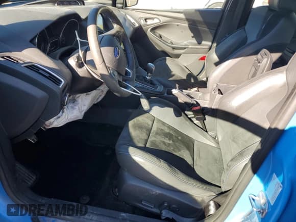 ✅ 2017 Ford Focus RS • VIN: WF0DP3TH0H4125033 • Lot: 87479335. Listed on Copart with 25,050 mi. Free auction sales archive from the USA and detailed vehicle history report at DreamBid. Image 7.