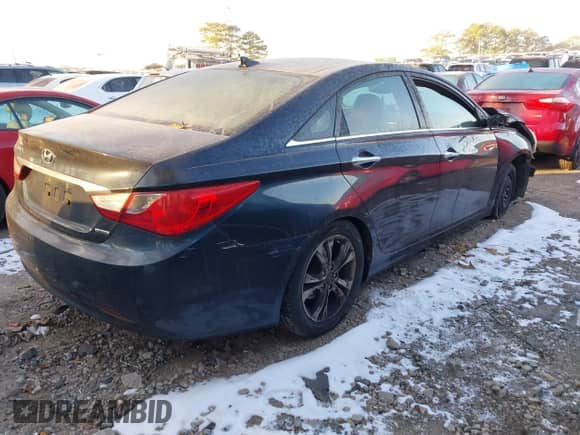 2012 Hyundai Sonata SE with VIN 5NPEC4AC0CH456245, listed as a IAAI auction lot 41385574 with 134,976 mi miles and . Bid and sale history available at DreamBid. Image 4.