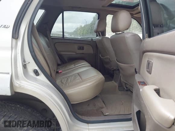 ✅ 1997 Toyota 4Runner Limited • VIN: JT3GN87R7V0021068 • Lot: 42950632. Listed on IAAI with 260,340 mi. Free auction sales archive from the USA and detailed vehicle history report at DreamBid. Image 8.