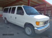 ✅ 2005 Ford Econoline Passenger XL • VIN: 1FBNE31L45HB23735 • Lot: 41700427. Wystawiony na IAAI z przebiegiem 241 456 mil. Bezpłatny archiwum sprzedaży aukcyjnych z USA i szczegółowy raport historii pojazdu na DreamBid. Zdjęcie 1.
