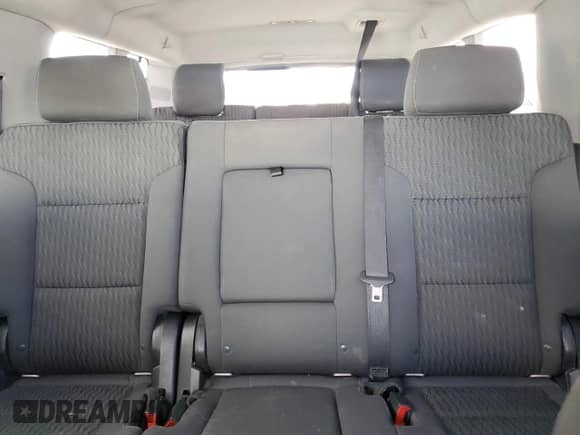 2018 Chevrolet Suburban LS z VIN 1GNSCGEC8JR122668, wystawiony jako Copart lot #44462195 z przebiegiem 222 828 mil mil oraz Czysty tytuł • Clean title. Historia ofert i sprzedaży dostępna na DreamBid. Obrazek 10.