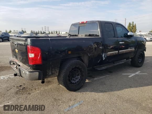 ✅ 2013 Chevrolet Silverado 1500 LT • VIN: 1GCRCSE03DZ107080 • Lot: 63039784. Listed on Copart with 282,364 mi. Free auction sales archive from the USA and detailed vehicle history report at DreamBid. Image 3.