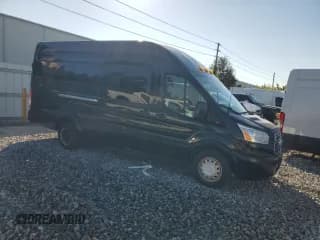✅ 2015 Ford Transit Passenger XL • VIN: 1FBVU4XG6FKB12422 • Lot: 92696955. Wystawiony na Copart z przebiegiem 181 530 mil. Bezpłatny archiwum sprzedaży aukcyjnych z USA i szczegółowy raport historii pojazdu na DreamBid. Zdjęcie 4.