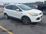 ✅ 2015 Ford Escape Titanium • VIN: 1FMCU9JX9FUC40596 • Lot: 43772085. Wystawiony na IAAI z przebiegiem 155 293 mil. Bezpłatny archiwum sprzedaży aukcyjnych z USA i szczegółowy raport historii pojazdu na DreamBid. Zdjęcie 1.