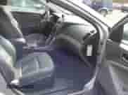 2012 Hyundai Sonata Hybrid с VIN KMHEC4A49CA042344, выставлен на аукционе IAAI как лот 43612459 с пробегом 221 808 миль миль и . История ставок и продаж доступна на DreamBid. Изображение 5.