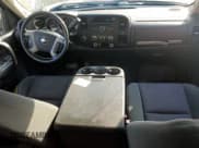 ✅ 2009 Chevrolet Silverado 2500HD LT • VIN: 1GCHK59K19E128732 • Лот: 43116715. Опубликован ранее на Copart с пробегом 182 502 миль. Бесплатный доступ к архиву аукционных продаж из США и подробный отчёт об истории автомобиля на DreamBid. Изображение 8.