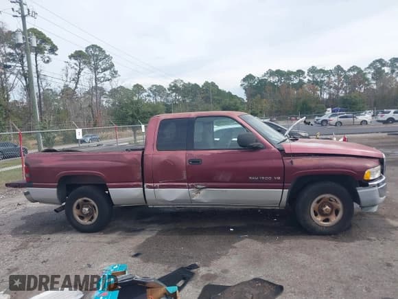 ✅ 2001 Dodge 1500 • VIN: 3B7HC13YX1G767353 • Lot: 43796237. Listed on IAAI with Not provided. Free auction sales archive from the USA and detailed vehicle history report at DreamBid. Image 12.