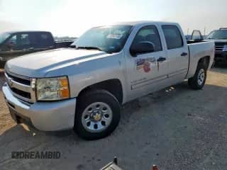 2011 Chevrolet Silverado 1500 LT with VIN 3GCPCSEAXBG127534, listed as a Copart auction lot 70092155 with 309,738 mi miles and Salvage title. Bid and sale history available at DreamBid. Image 1.