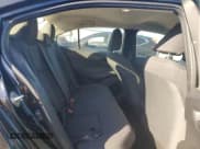 ✅ 2025 Toyota Corolla Hybrid LE • VIN: JTDBCMFE1S3076919 • Lot: 82733655. Wystawiony na Copart z przebiegiem 24 447 mil. Bezpłatny archiwum sprzedaży aukcyjnych z USA i szczegółowy raport historii pojazdu na DreamBid. Zdjęcie 10.