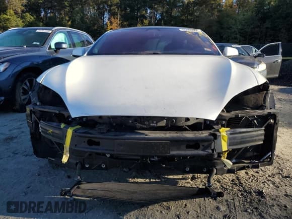 ✅ 2017 Tesla Model S 60 • VIN: 5YJSA1E18HF209285 • Lot: 86659065. Listed on Copart with 88,687 mi. Free auction sales archive from the USA and detailed vehicle history report at DreamBid. Image 5.