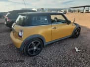 ✅ 2013 MINI Hardtop • VIN: WMWSU3C54DT549532 • Lot: 92676815. Wystawiony na Copart z przebiegiem 116 705 mil. Bezpłatny archiwum sprzedaży aukcyjnych z USA i szczegółowy raport historii pojazdu na DreamBid. Zdjęcie 3.