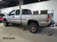 ✅ 2001 Chevrolet Silverado 2500HD LS • VIN: 1GCHK29U01E261048 • Лот: 71836145. Опубликован ранее на Copart с пробегом 94 197 миль. Бесплатный доступ к архиву аукционных продаж из США и подробный отчёт об истории автомобиля на DreamBid. Изображение 2.