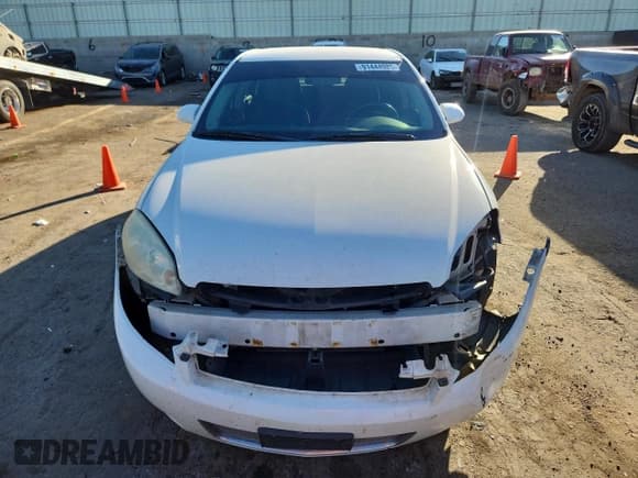 ✅ 2014 Chevrolet Impala LT • VIN: 2G1WB5E34E1109635 • Lot: 91444985. Wystawiony na Copart z przebiegiem 280 790 mil. Bezpłatny archiwum sprzedaży aukcyjnych z USA i szczegółowy raport historii pojazdu na DreamBid. Zdjęcie 5.