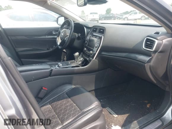 ✅ 2022 Nissan Maxima Platinum • VIN: 1N4AA6FV1NC503118 • Lot: 42405066. Wystawiony na IAAI z przebiegiem 64 378 mil. Bezpłatny archiwum sprzedaży aukcyjnych z USA i szczegółowy raport historii pojazdu na DreamBid. Zdjęcie 5.