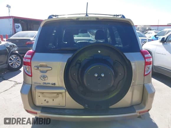 ✅ 2010 Toyota RAV4 Limited • VIN: 2T3YF4DV6AW040448 • Лот: 43669265. Опубликован ранее на IAAI с пробегом 203 117 миль. Бесплатный доступ к архиву аукционных продаж из США и подробный отчёт об истории автомобиля на DreamBid. Изображение 16.
