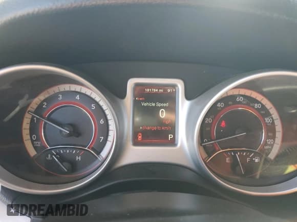 ✅ 2019 Dodge Journey SE • VIN: 3C4PDCBB5KT794342 • Lot: 85486415. Wystawiony na Copart z przebiegiem 181 784 mil. Bezpłatny archiwum sprzedaży aukcyjnych z USA i szczegółowy raport historii pojazdu na DreamBid. Zdjęcie 9.