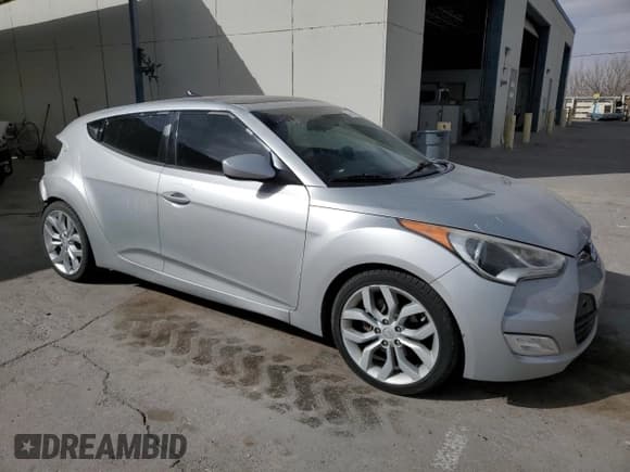 ✅ 2012 Hyundai Veloster w/Gray Int • VIN: KMHTC6AD2CU035723 • Lot: 44957205. Wystawiony na Copart z przebiegiem 138 245 mil. Bezpłatny archiwum sprzedaży aukcyjnych z USA i szczegółowy raport historii pojazdu na DreamBid. Zdjęcie 4.