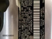 ✅ 2019 Toyota C-HR LE • VIN: JTNKHMBX0K1041353 • Лот: 93956015. Опубликован ранее на Copart с пробегом 95 599 миль. Бесплатный доступ к архиву аукционных продаж из США и подробный отчёт об истории автомобиля на DreamBid. Изображение 13.