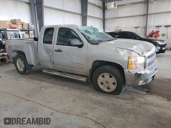 2013 Chevrolet Silverado 1500 LT с VIN 1GCRKSE74DZ262964, выставлен на аукционе Copart как лот 71714145 с пробегом 126 231 миль миль и Списание • Salvage title. История ставок и продаж доступна на DreamBid. Изображение 4.