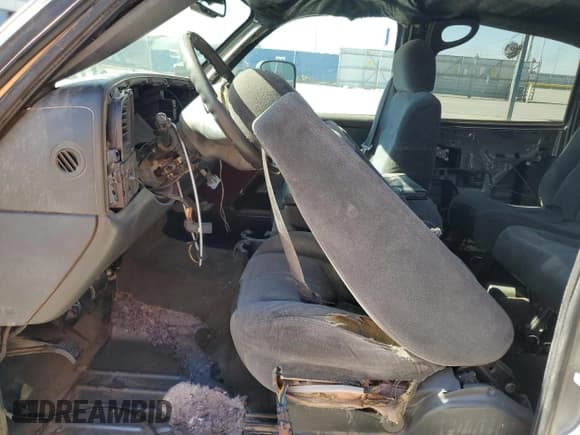 ✅ 2006 Chevrolet Silverado 2500HD Work Truck • VIN: 1GCHC23U16F159362 • Лот: 54613315. Опубликован ранее на Copart с пробегом Не указан. Бесплатный доступ к архиву аукционных продаж из США и подробный отчёт об истории автомобиля на DreamBid. Изображение 7.