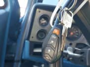 ✅ 1988 Chevrolet Suburban • VIN: 1GNGR26NXJF113866 • Lot: 43812716. Listed on IAAI with 87,996 mi. Free auction sales archive from the USA and detailed vehicle history report at DreamBid. Image 11.