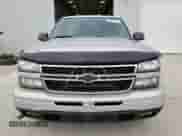 ✅ 2006 Chevrolet Silverado 1500 LS • VIN: 2GCEK19B761111443 • Lot: 78503734. Wystawiony na Copart z przebiegiem 185 283 mil mil. Skorzystaj z bezpłatnego archiwum sprzedaży aukcyjnych z USA i zobacz szczegółowy raport historii pojazdu na DreamBid. Zdjęcie 5.