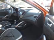 ✅ 2015 Hyundai Veloster Turbo • VIN: KMHTC6AE9FU242445 • Lot: 41297636. Wystawiony na IAAI z przebiegiem 73 146 mil. Bezpłatny archiwum sprzedaży aukcyjnych z USA i szczegółowy raport historii pojazdu na DreamBid. Zdjęcie 5.