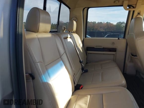 ✅ 2010 Ford F-250 XL • VIN: 1FTSW2BR2AEA37764 • Lot: 43660625. Listed on IAAI with 109,108 mi. Free auction sales archive from the USA and detailed vehicle history report at DreamBid. Image 8.