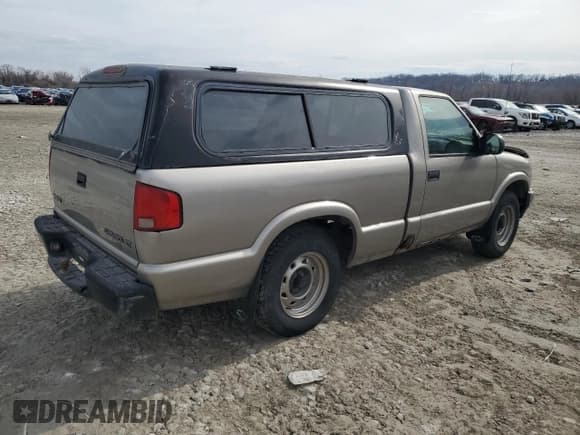 ✅ 2003 Chevrolet S-10 LS • VIN: 1GCCS14H138189115 • Лот: 46867835. Опубликован ранее на Copart с пробегом 158 453 миль. Бесплатный доступ к архиву аукционных продаж из США и подробный отчёт об истории автомобиля на DreamBid. Изображение 3.
