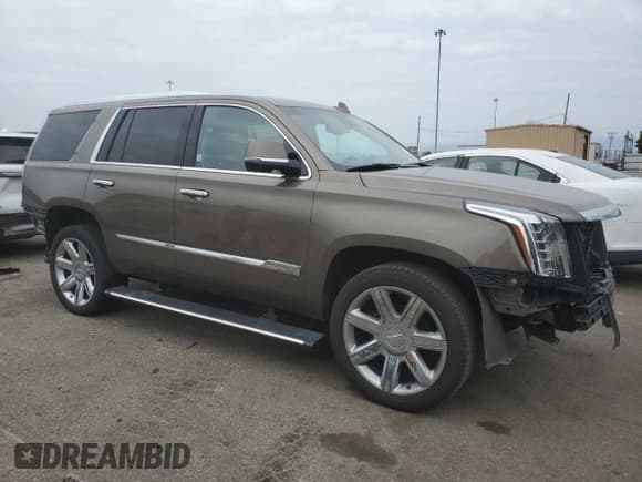 ✅ 2015 Cadillac Escalade Premium • VIN: 1GYS4NKJ4FR679267 • Lot: 82276835. Wystawiony na Copart z przebiegiem 131 134 mil. Bezpłatny archiwum sprzedaży aukcyjnych z USA i szczegółowy raport historii pojazdu na DreamBid. Zdjęcie 4.