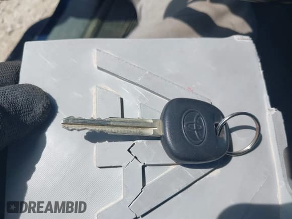 ✅ 2005 Toyota Tacoma • VIN: 5TEUU42N05Z095916 • Lot: 43121436. Listed on IAAI with 129,848 mi. Free auction sales archive from the USA and detailed vehicle history report at DreamBid. Image 11.