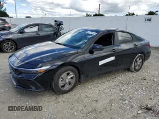 ✅ 2025 Hyundai Elantra SE • VIN: KMHLL4DGXSU907798 • Lot: 81118145. Listed on Copart with 9,821 mi. Free auction sales archive from the USA and detailed vehicle history report at DreamBid. Image 1.