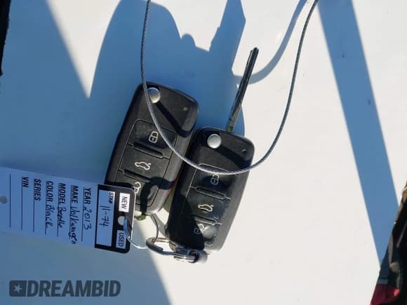 ✅ 2013 Volkswagen Beetle 2.5L • VIN: 3VWJP7AT6DM607389 • Lot: 43851360. Listed on IAAI with 109,172 mi. Free auction sales archive from the USA and detailed vehicle history report at DreamBid. Image 11.