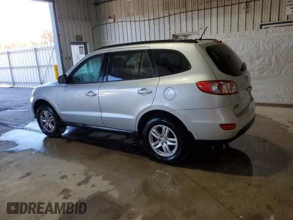 ✅ 2011 Hyundai Santa Fe GLS • VIN: 5XYZG3AB0BG025899 • Lot: 74798604. Listed on Copart with 121,347 mi. Free auction sales archive from the USA and detailed vehicle history report at DreamBid. Image 2.
