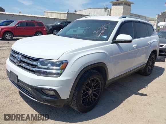 ✅ 2018 Volkswagen Atlas SE • VIN: 1V2CP2CA6JC595282 • Lot: 42227930. Listed on IAAI with 95,800 mi. Free auction sales archive from the USA and detailed vehicle history report at DreamBid. Image 2.
