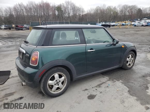 ✅ 2008 MINI Hardtop • VIN: WMWMF33538TU68174 • Lot: 52599285. Listed on Copart with 150,496 mi. Free auction sales archive from the USA and detailed vehicle history report at DreamBid. Image 3.