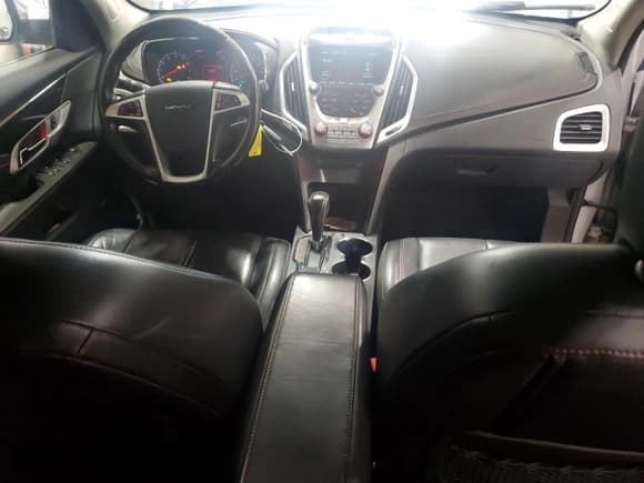 ✅ 2014 GMC Terrain Denali • VIN: 2GKALUEK4E6128340 • Lot: 93967125. Wystawiony na Copart z przebiegiem 152 772 mil. Bezpłatny archiwum sprzedaży aukcyjnych z USA i szczegółowy raport historii pojazdu na DreamBid. Zdjęcie 8.