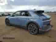 2022 Hyundai Ioniq 5 SE z VIN KM8KMDAF7NU076172, wystawiony jako Copart lot #55308344 z przebiegiem 33 630 mil mil oraz . Historia ofert i sprzedaży dostępna na DreamBid. Obrazek 2.