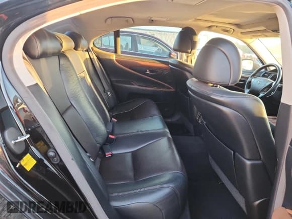 ✅ 2010 Lexus LS 460 • VIN: JTHBL5EFXA5098757 • Лот: 89830575. Опубликован ранее на Copart с пробегом 152 718 миль. Бесплатный доступ к архиву аукционных продаж из США и подробный отчёт об истории автомобиля на DreamBid. Изображение 10.