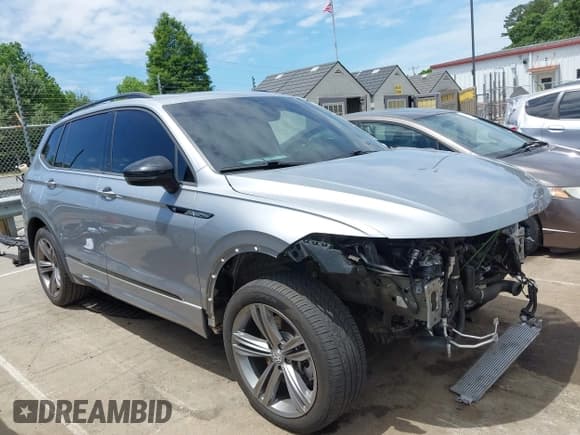 ✅ 2022 Volkswagen Tiguan SE R-Line Black • VIN: 3VV8B7AX9NM093043 • Лот: 42290191. Опубликован ранее на IAAI с пробегом 55 136 миль. Бесплатный доступ к архиву аукционных продаж из США и подробный отчёт об истории автомобиля на DreamBid. Изображение 13.